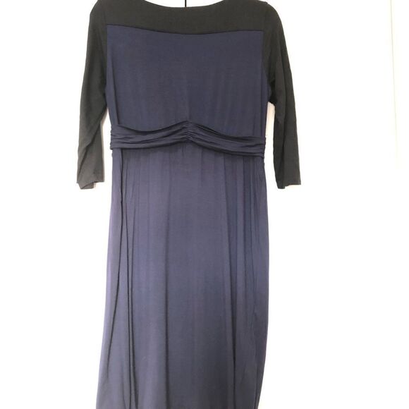 A Pea in the Pod Faux-wrap Maternity Dress - Picture 7 of 10